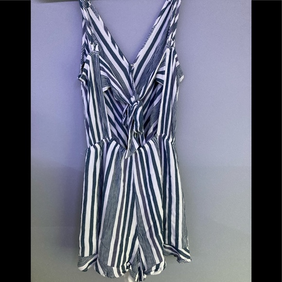 American Eagle Romper - Picture 4 of 5